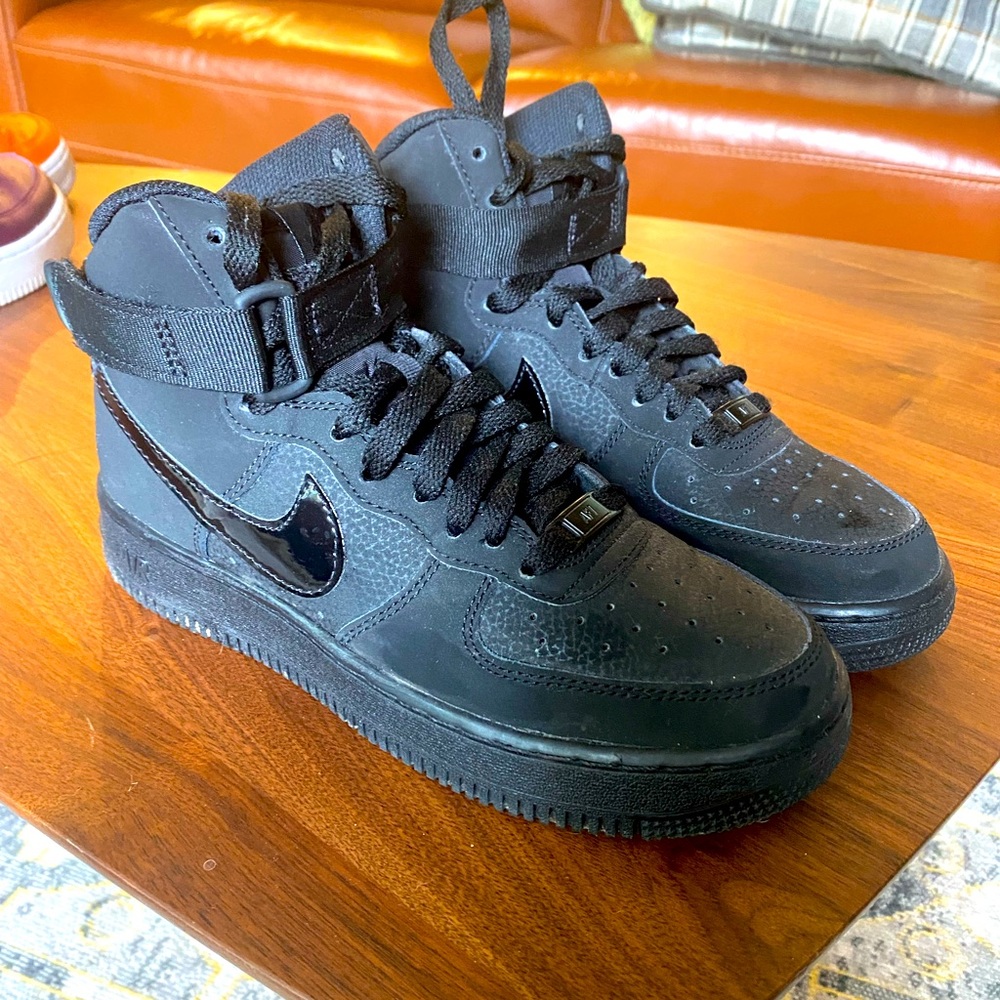 NIKE AIR FORCE 1 high top black 5Y
